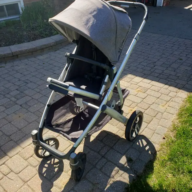 UPPAbaby Vista Stroller in Strollers, Carriers & Car Seats in Mississauga / Peel Region - Image 5