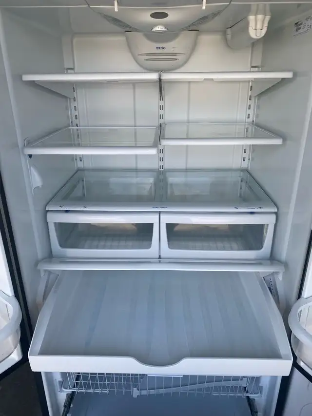 French door fridge, bottom freezer, water filter and ice machine63384462148353122