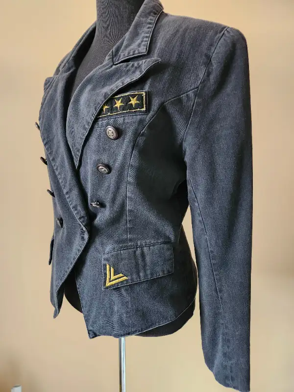 Vintage 80’s ladies black military style bomber/flight jacket in Women's - Tops & Outerwear in Kitchener / Waterloo - Image 3
