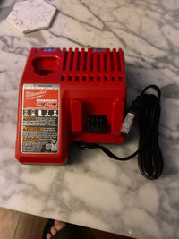 Milwaukee m12/m18 charger