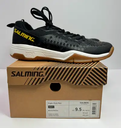 NEW in box, never worn. Salming Eagle, Men’s size 9.5. MSRP $120CAD. Pick up in Airdrie. From manufa...