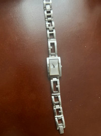 LADIES GUESS 170488L1 ALL STAINLESS STEEL BRACELET WATCH!!!