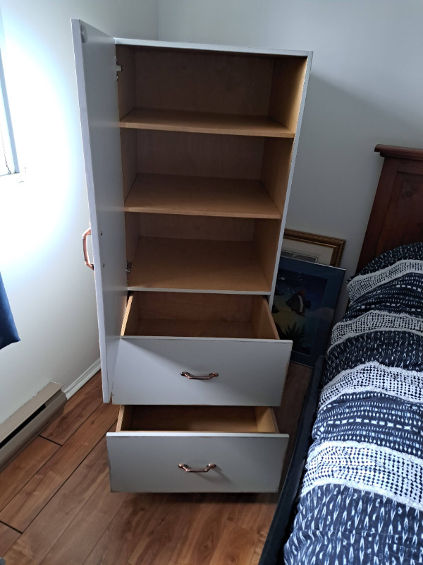 Armoire en bois dans Commodes et armoires  à Laval/Rive Nord