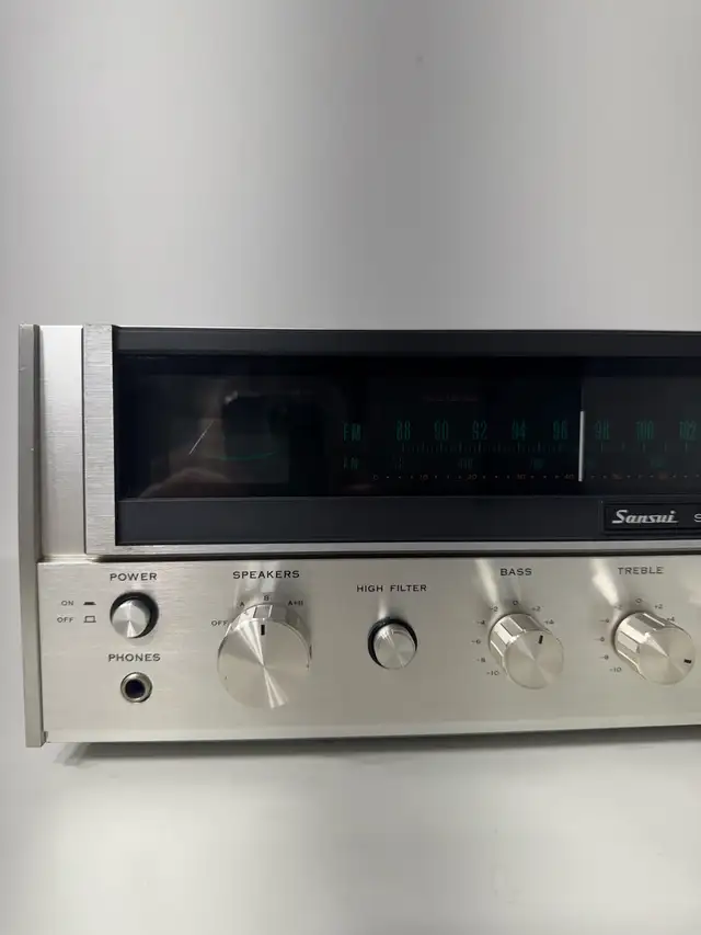 Sansui 661 AM/FM Stereo Receiver immaculate condition. in Stereo Systems & Home Theatre in Mississauga / Peel Region - Image 5