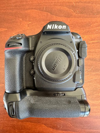Nikon D850 with Vello Grip