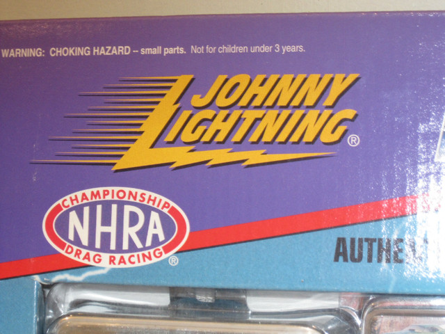 Collectors: Johnny Lightning Dragsters — USA Funny Car set of 11 in Arts & Collectibles in City of Toronto - Image 2