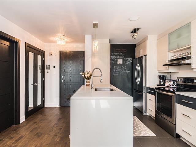 Spacious 3 1/2 next to metro station, parks and amenities — photo 1