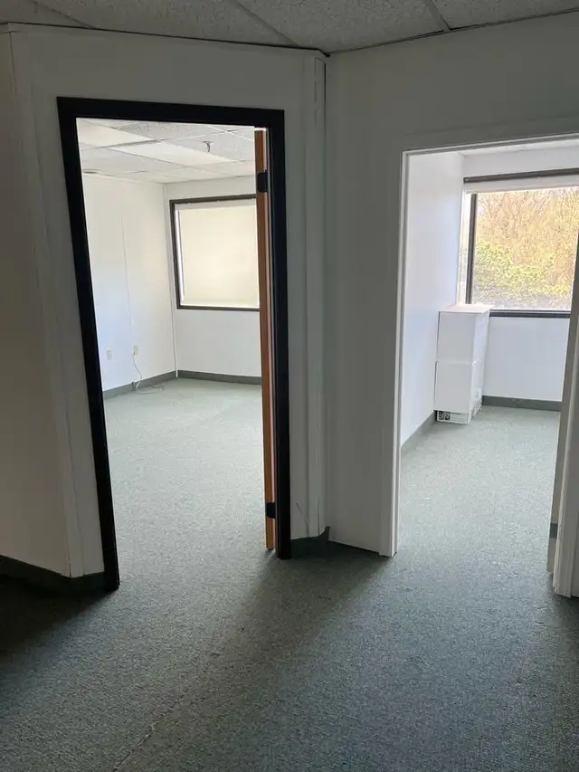 Unit For Rent in Commercial & Office Space for Rent in Oshawa / Durham Region - Image 7