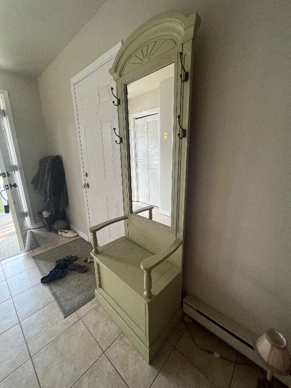 Hall Tree with Bench and Mirror Other Sudbury Kijiji
