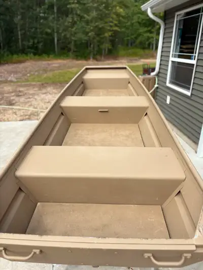 Professionally Restored 12-ft Aluminum Tracker Topper Boat – Fully Outfitted – $3,375 O.B.O. This 12...