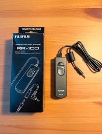 Fuji RR-100 remote shutter release (Mint)