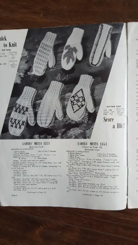 VINTAGE LOT OF  4 KNITTING BOOKS BEEHIVE GLOVES BABY TOYS in Hobbies & Crafts in Barrie - Image 9