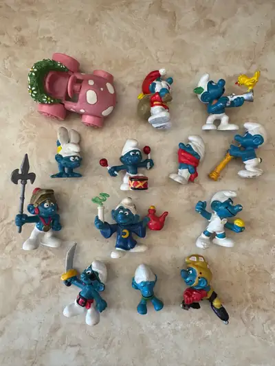 Vintage 80’s SMURFS (PVC) figures, toys lot of 13. Pirate, hockey player, Roman guard, Gardner, drum...