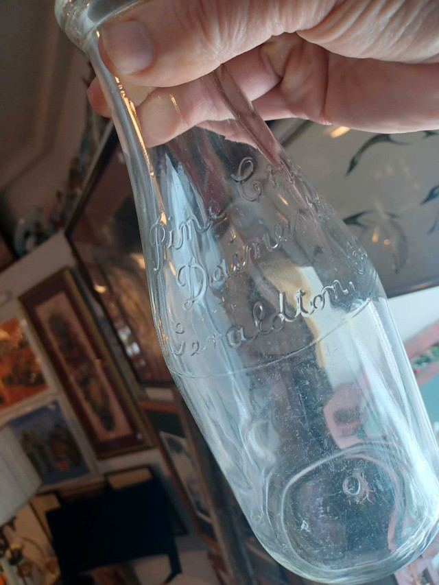 Wanted - Vintage old Milk Bottles  ? in Arts & Collectibles in Thunder Bay - Image 4