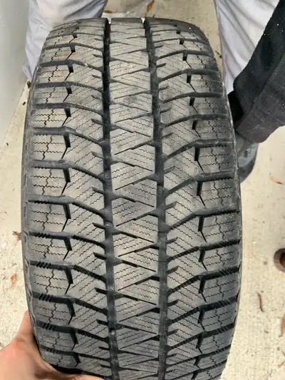 Set of 4 winter tires with rims purchased brand new and used only for 2 months - 245/50R18 - WS90 -...