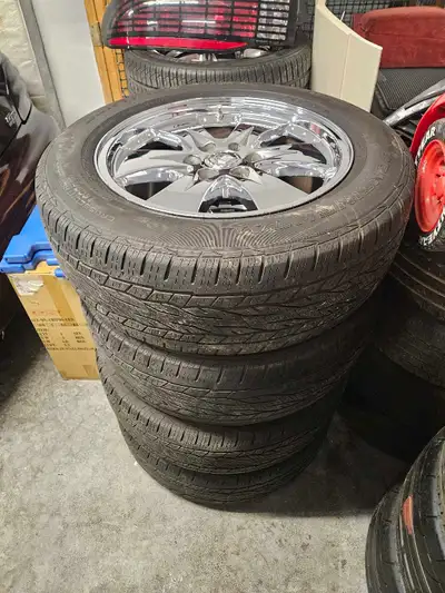 Looking to sell the factory 20" chrome rims and tires off of my 05 escalade bolt pattern is 6x139.7...