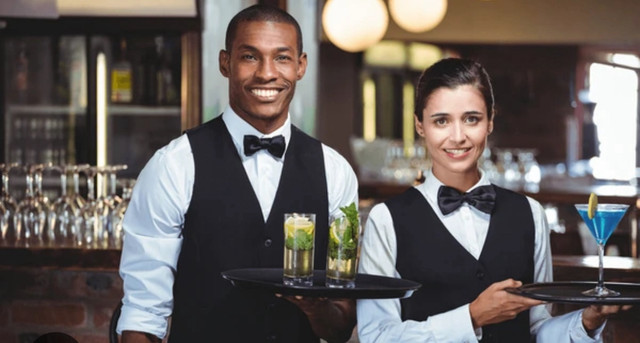 Serveur(se)/Barman(Barmaid)  dans Bars, restauration et tourisme  à Ville de Montréal