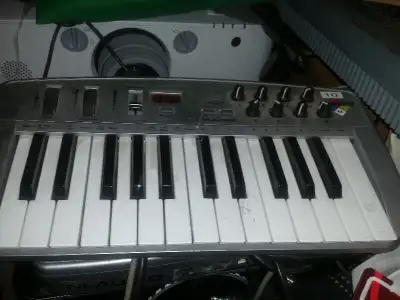 M-Audio Midiman Oxygen 8 USB Controller MIDI Keyboard 2 units av, View more