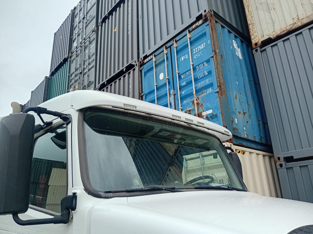 Volvo 2014 Semi-Truck Model VNL 670 in Cars & Trucks in City of Toronto - Image 3