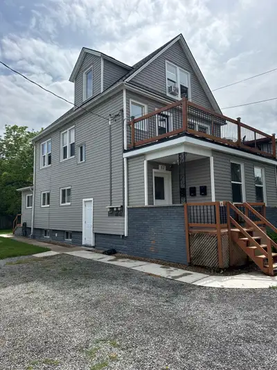 Fort Erie 3 Bedroom Main Floor house