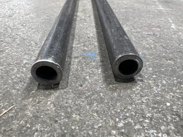 3/8 Schedule 40 Black Pipe - NEW - 69” & 137” in Plumbing, Sinks, Toilets & Showers in Markham / York Region - Image 2