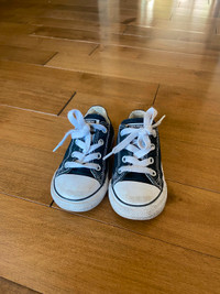 GOOD CONDITION SIZE 7 TODDLER KIDS CONVERSE SHOES SNEAKERS