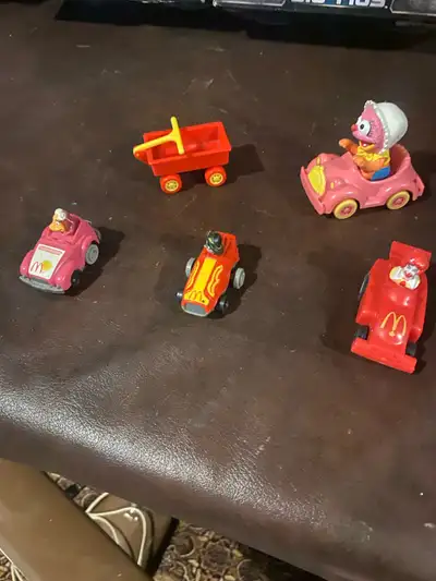 I'm offering a set of vintage McDonald's Muppets toys, perfect for collectors or anyone looking for...