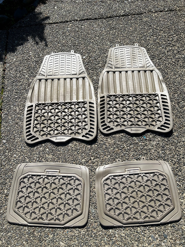 Michelin Car/Truck/SUV Floor Matts  in Other Parts & Accessories in Comox / Courtenay / Cumberland