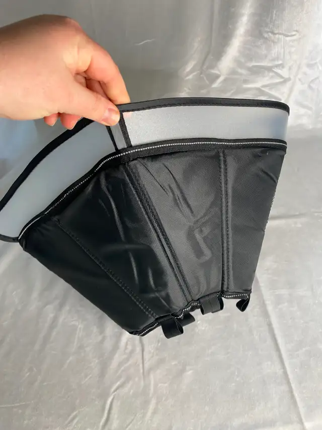 New Medium Dog recovery collar cone e-collar in Accessories in Brantford - Image 11