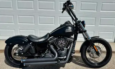 Bike is located in Lethbridge, Ab. Can ship anywhere! Trades may be considerded. If ad is up, it is...