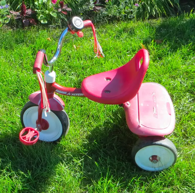 reduced CHILDREN'S BICYCLES - TRICYCLE in Kids in Saskatoon - Image 4