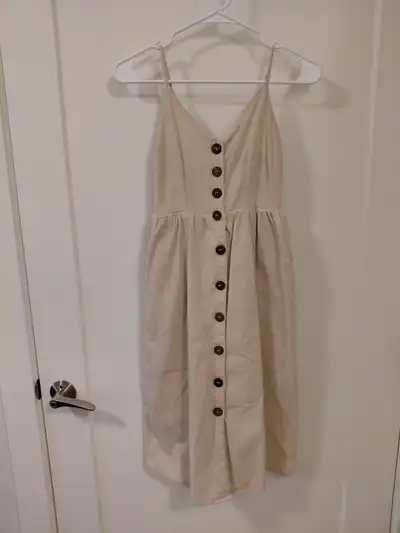 Button-up Dress with pockets!! XS, View more
