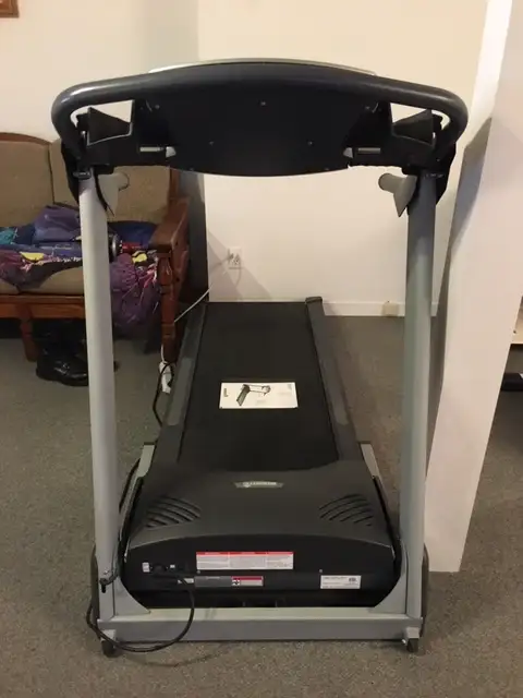 TAPIS ROULANT DE MARQUE BREMSHEY SPORT : 418-833-4447 in Exercise Equipment in Lévis - Image 3