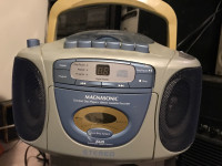 Magnasonic AM - FM Radio