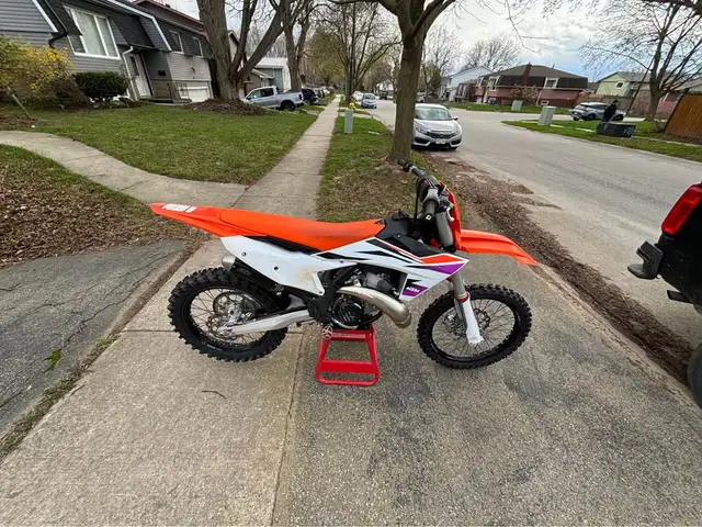 2024 KTM 250SX in Dirt Bikes & Motocross in Brantford - Image 2