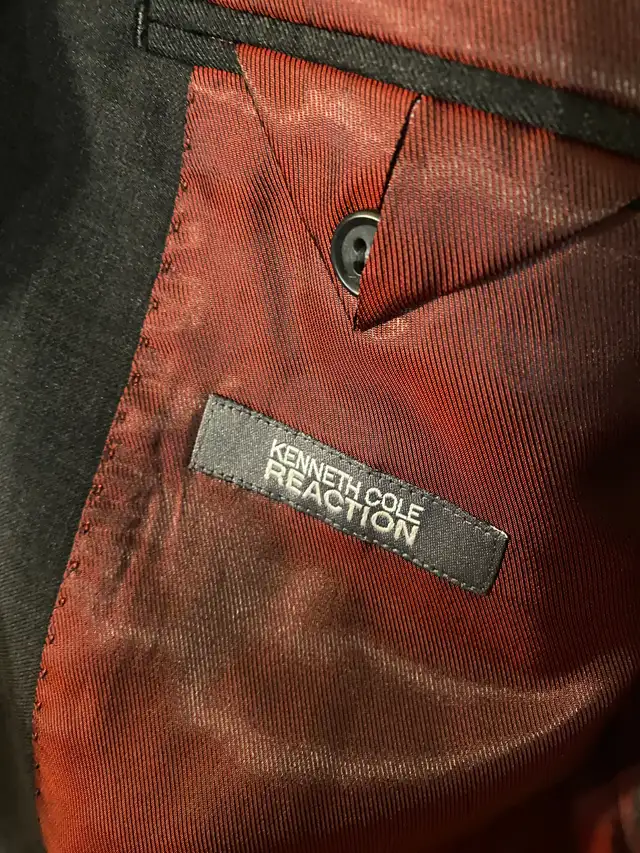 Men's and young men's suits-jackets and pants in Men's in City of Montréal - Image 7
