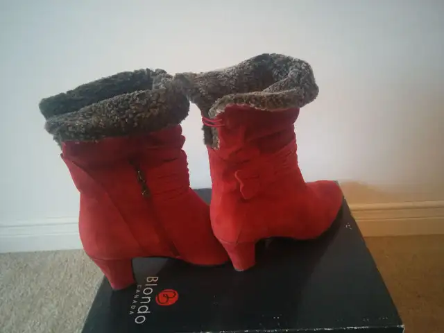 Blondo red suede leather boots 7.5 in Women's - Shoes in City of Toronto - Image 3