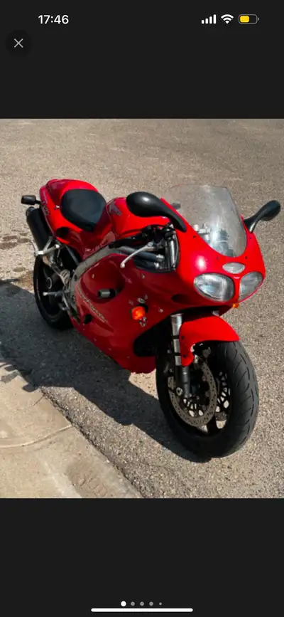 Selling a 1998 Triumph Daytona T595. 130hp, fuel injected, 955cc inline three engine. 27,000 miles /...