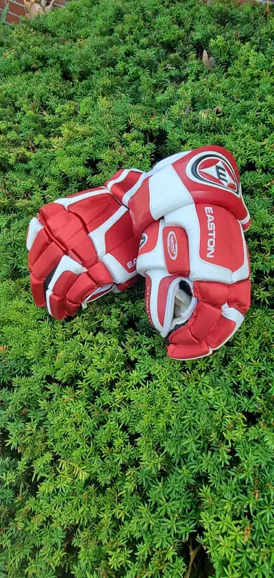 New EASTON Hockey Gloves  14", View more