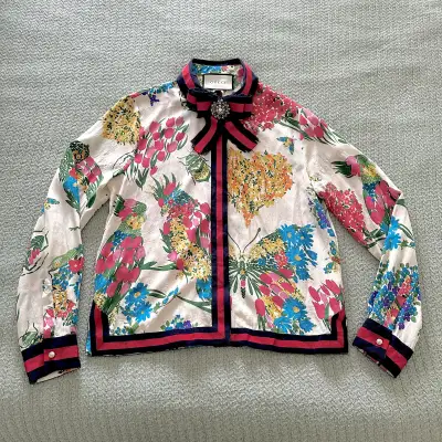 women’s Gucci floral blouse (price firm), View more