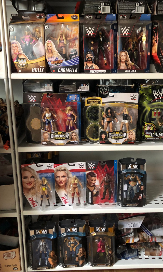 WWE MATTEL ELITE DIVAS WRESTLING FIGURES WOMEN MINT IN Box in Toys & Games in Oakville / Halton Region