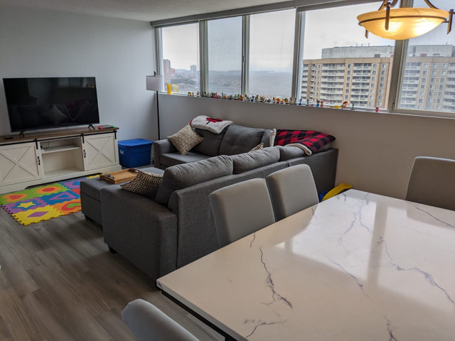 3 bed 1.5 bath furnished condo for rent in Short Term Rentals in Mississauga / Peel Region - Image 2