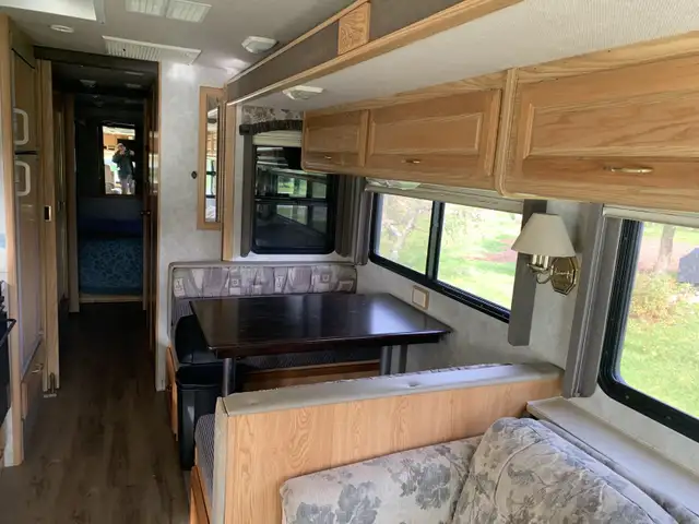 2001 fleetwood bounder in RVs & Motorhomes in Charlottetown - Image 10