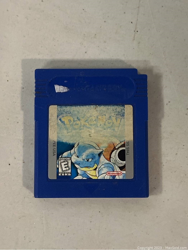 Pokemon Blue (Nintendo GameBoy) *AUTHENTIC* in Older Generation in Burnaby/New Westminster