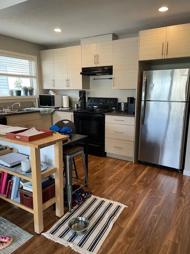 Room for rent in a nice house63826904498563122