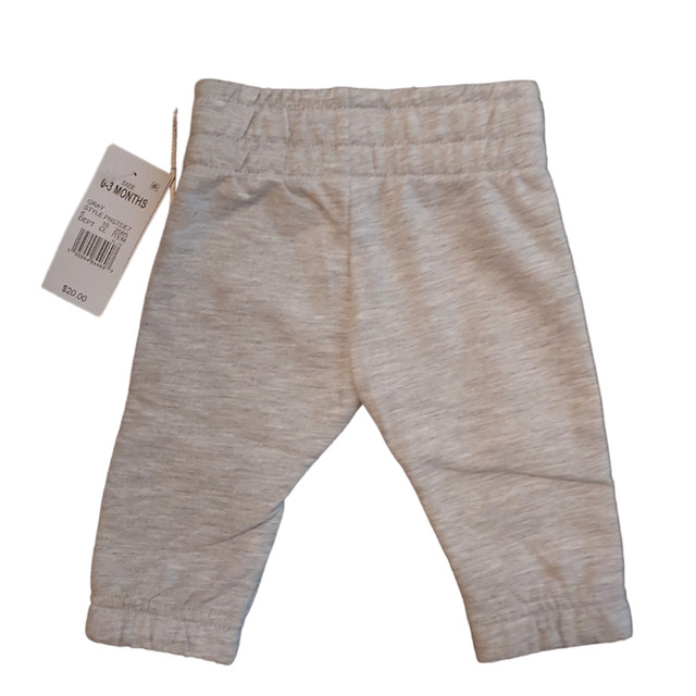 New Charlie Brown Christmas Sweatpant Size 0-3 Months Light Gray in Clothing - 0-3 Months in Kitchener / Waterloo - Image 2
