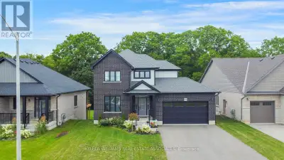 Four Bedroom House for Rent in Durham (Ravine Lot)