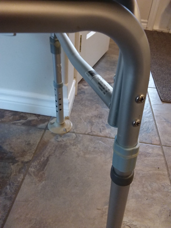 Bathtub transfer bench.Shower chair.Adjustable legs Convertible in Health & Special Needs in Kitchener / Waterloo - Image 4