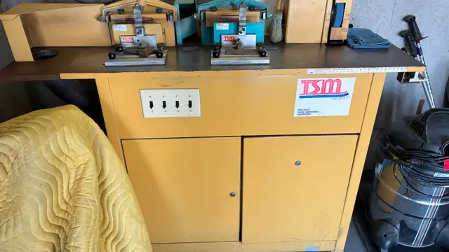 TSM INDUSTRIES 3 STATION SKATE SHARPENING MACHINE in Hockey in Winnipeg - Image 9