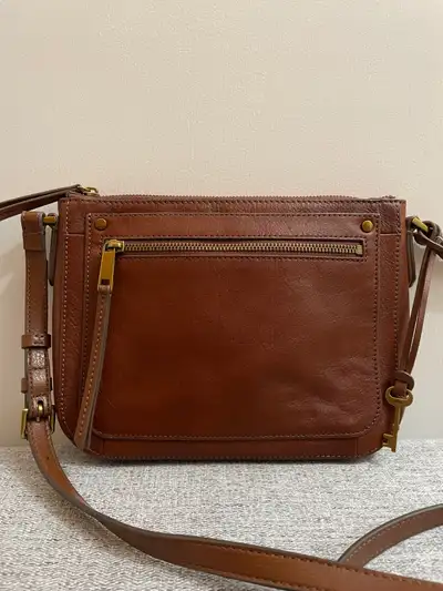 Fossil small leather crossbody bag - chestnut, View more